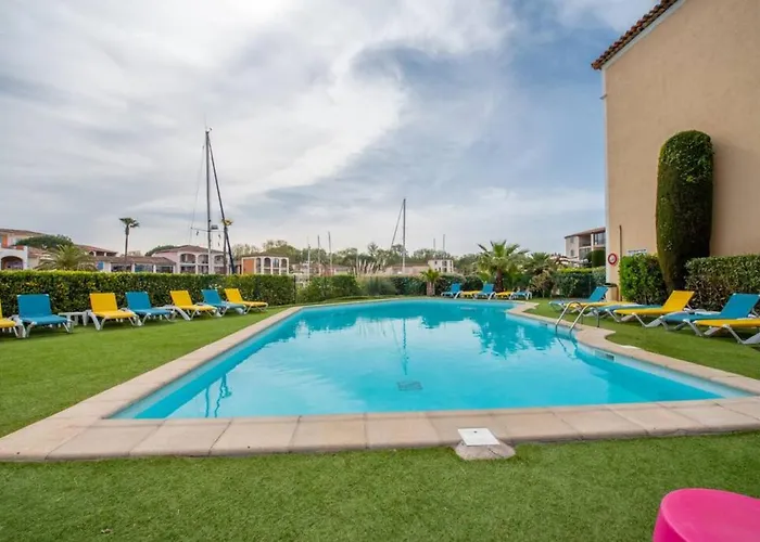 Phare Cocon Clim Vue Calme Terrasse كوغولين